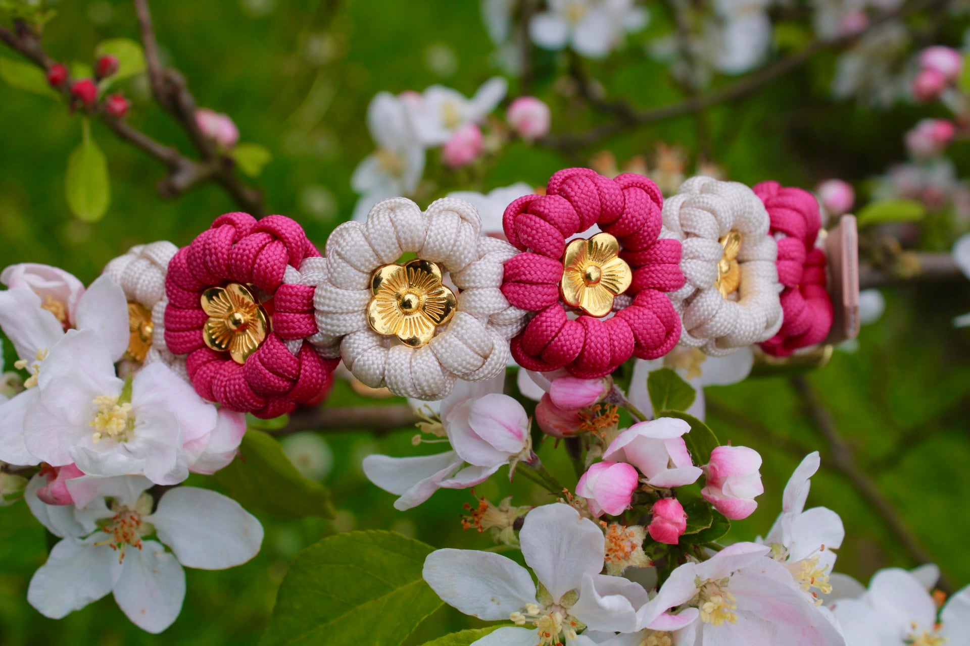 Blumen Halsband aus Paracord "Flower" selbst gestalten