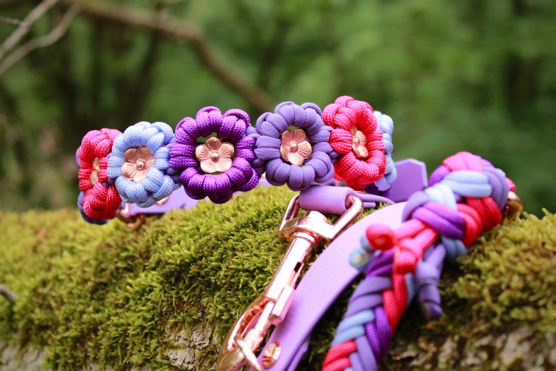 SOFORTKAUF Flower Set "Very berry" aus Paracord und Biothane®
