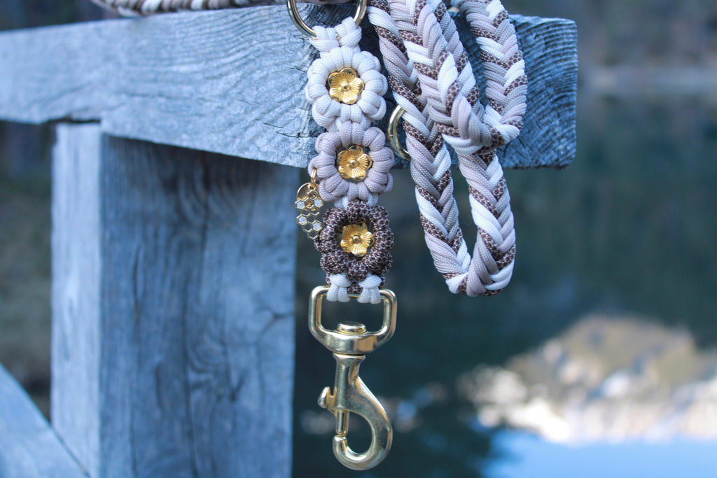 Set aus Blumenhalsband & Blumenleine "Honey Bliss" personalisierbar
