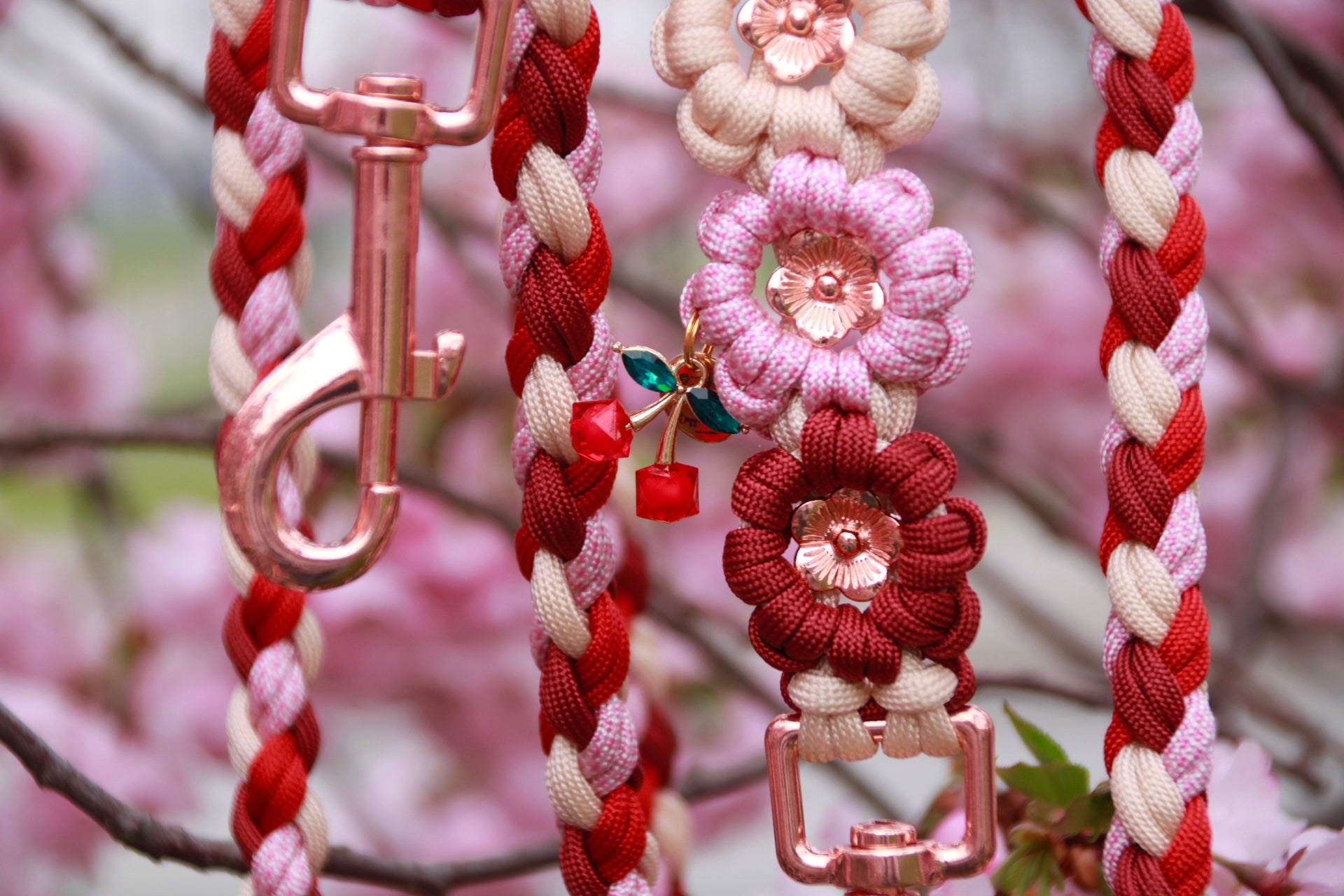 Hundeleine aus Paracord mit Blumen "Flowercord (2)" selbst gestalten