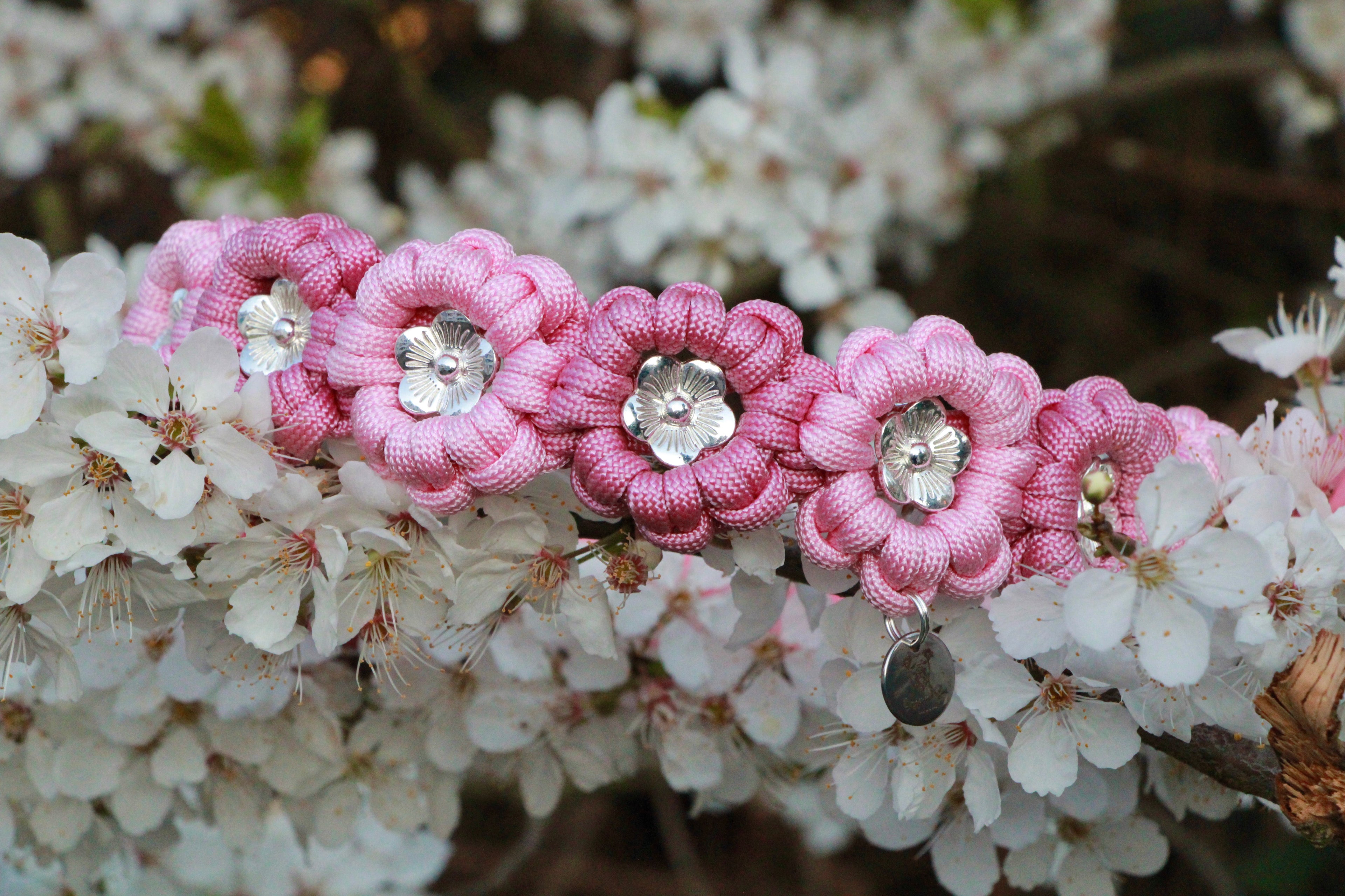 Blumen Halsband aus Paracord "Flower" selbst gestalten