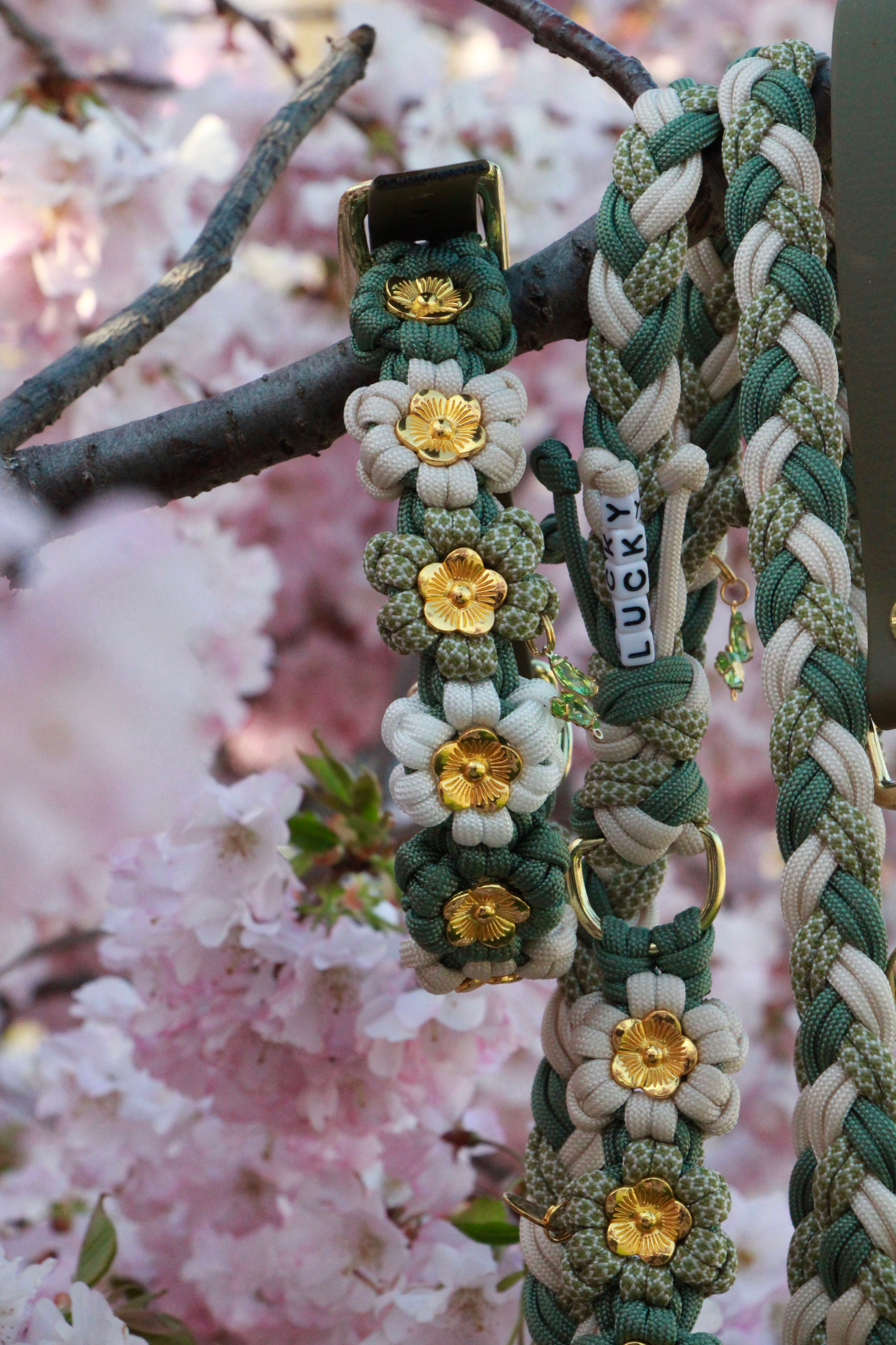 Set aus Blumenhalsband & Blumenleine "Green Whisper" personalisierbar