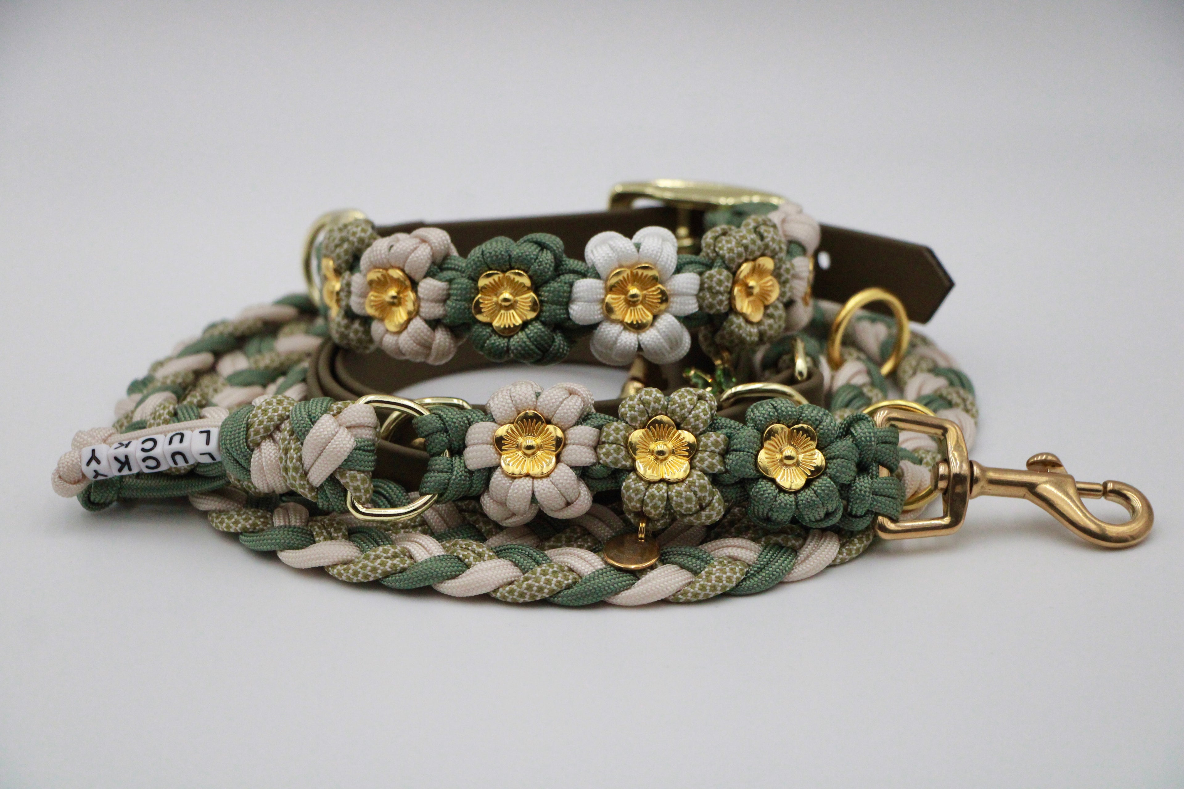 Set aus Blumenhalsband & Blumenleine "Green Whisper" personalisierbar