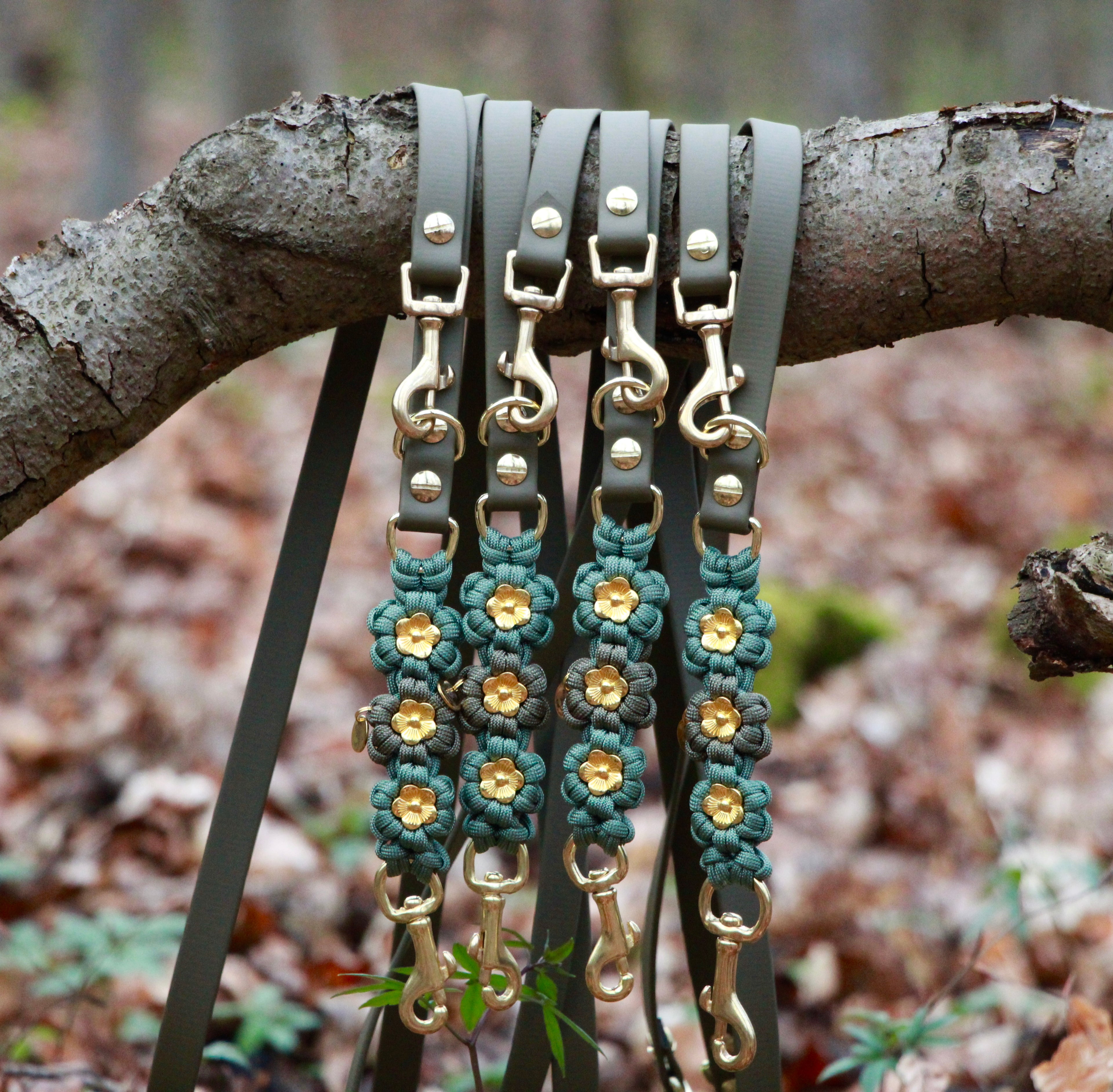 Hundeleine aus Biothane mit Blumen selbst gestalten