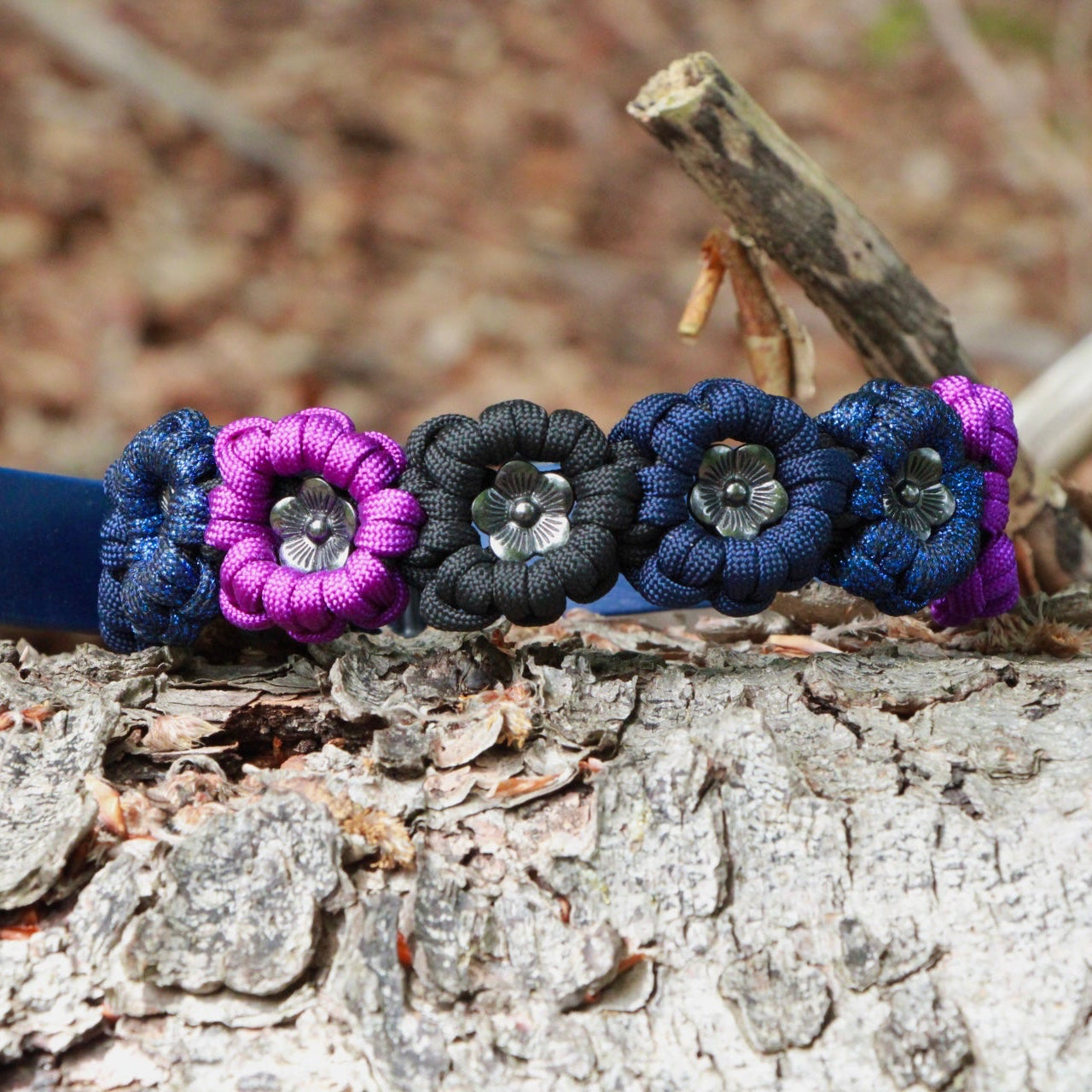 SOFORTKAUF Flower Halsband "Dark night"