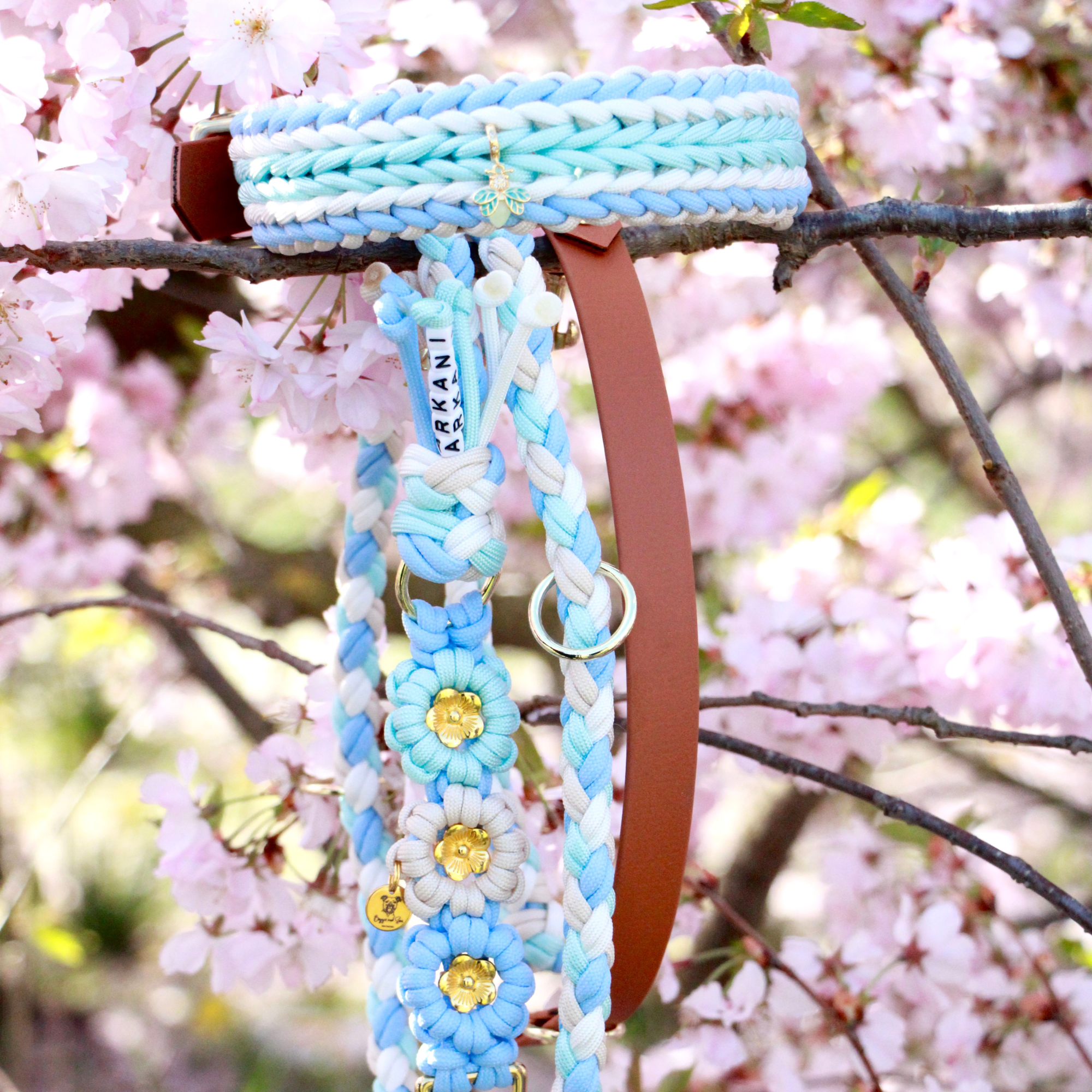 Set aus geflochtenem Halsband & Blumenleine "Polar Breeze" personalisierbar